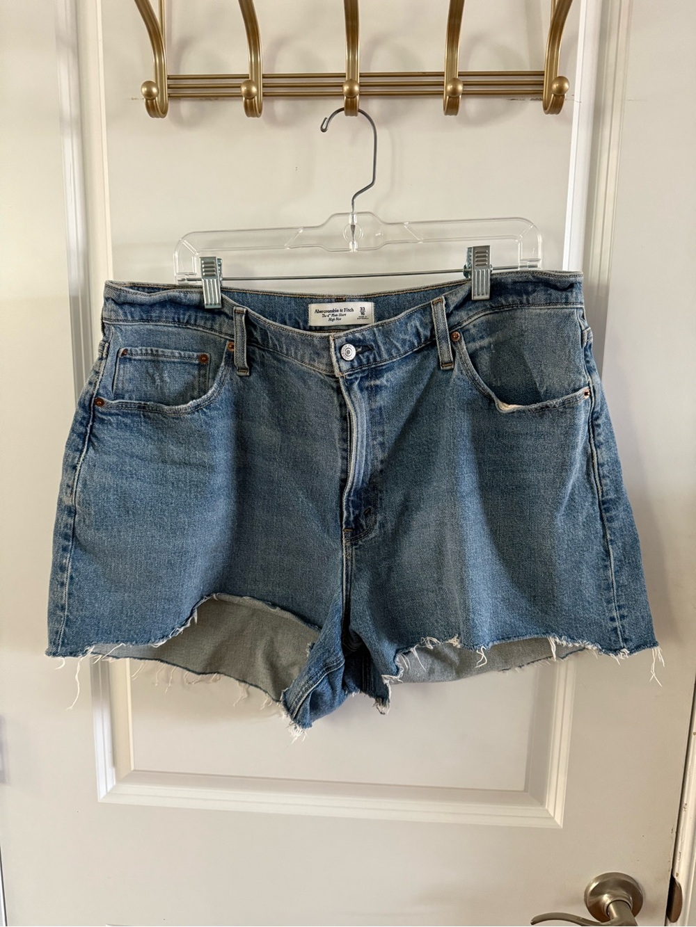 Abercrombie & Fitch 4” Mom Short High Rise Curve Love